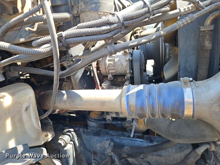 image for item EI3750 2007 Sterling L7500 refuse truck