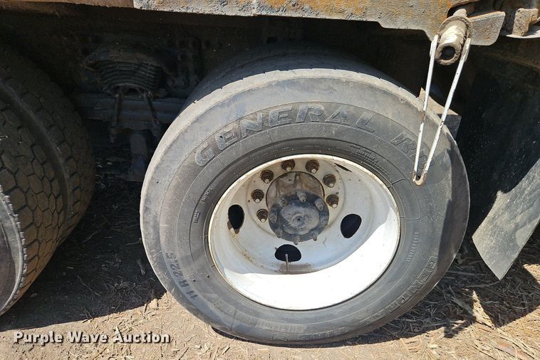 image for item EI3750 2007 Sterling L7500 refuse truck