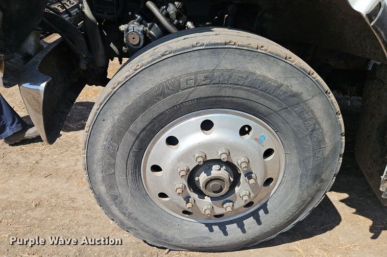 image for item EI3750 2007 Sterling L7500 refuse truck