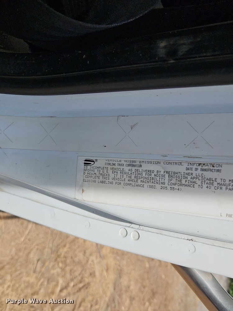 image for item EI3750 2007 Sterling L7500 refuse truck