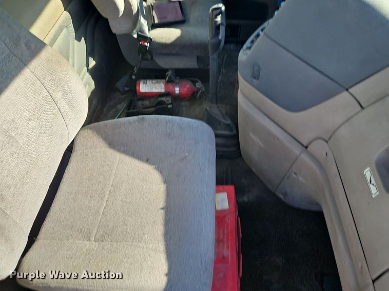 image for item EI3761 2011 Freightliner Cascadia  semi truck