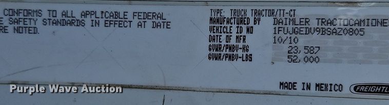 image for item EI3761 2011 Freightliner Cascadia  semi truck