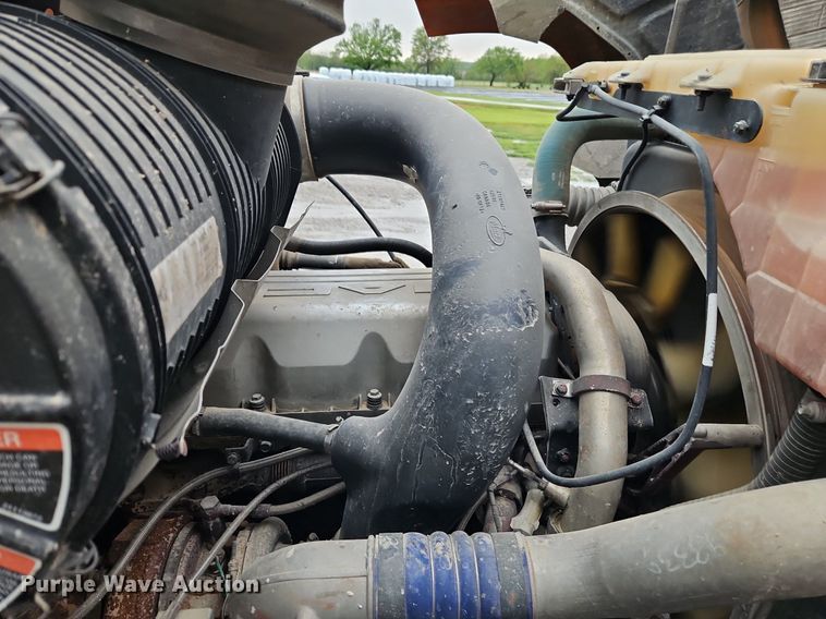 image for item EI3762 2010 Mack CHU613 semi truck