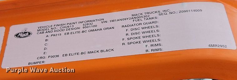 image for item EI3762 2010 Mack CHU613 semi truck