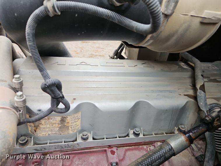 image for item EI3764 2010 Mack CHU613 semi truck