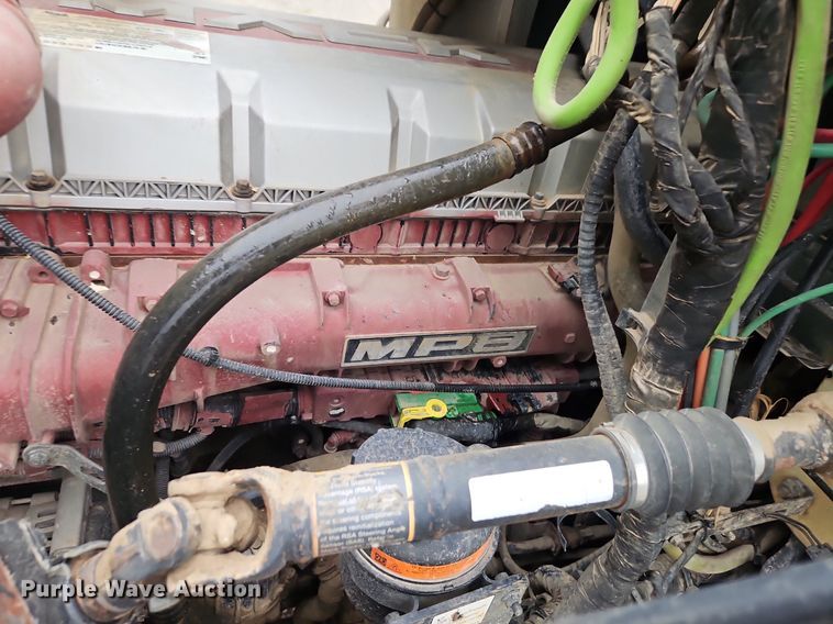 image for item EI3766 2015 Mack CHU613 semi truck