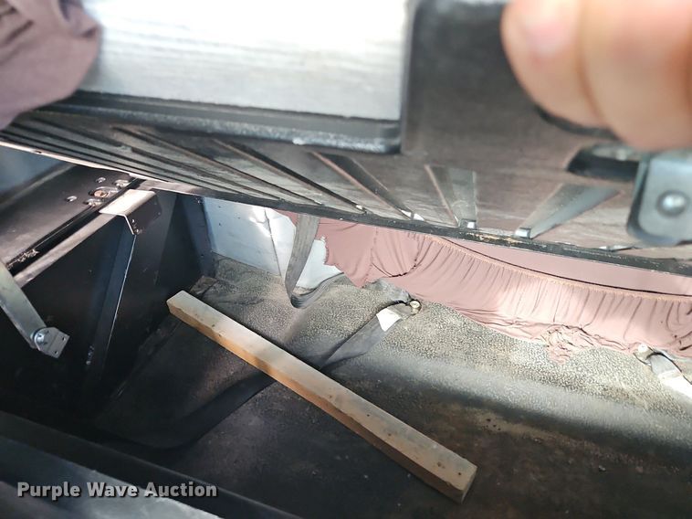 image for item EI3791 2007 International  8600 semi truck