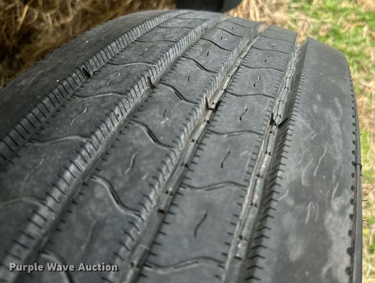 image for item EJ0287 2007 Freightliner Columbia semi truck