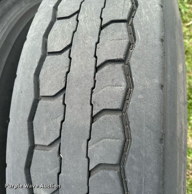 image for item EJ0287 2007 Freightliner Columbia semi truck