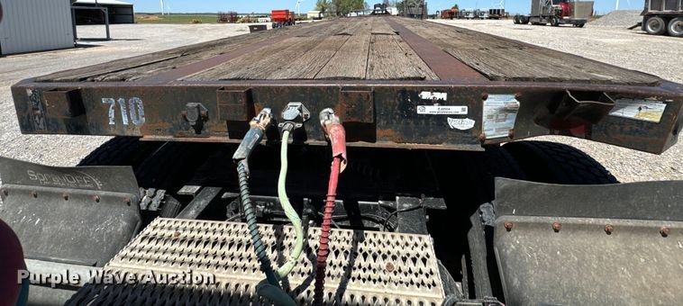 image for item EJ0554 1999 Daco flatbed trailer