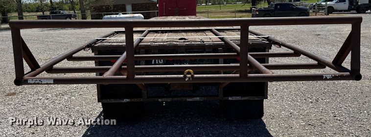 image for item EJ0554 1999 Daco flatbed trailer