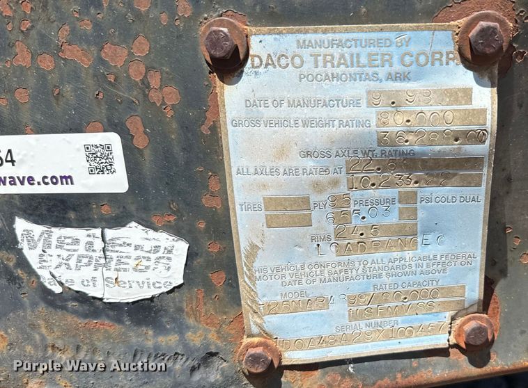 image for item EJ0554 1999 Daco flatbed trailer