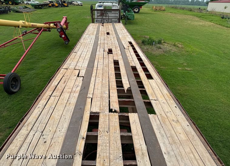 image for item EJ0579 1980 Aztec flatbed trailer