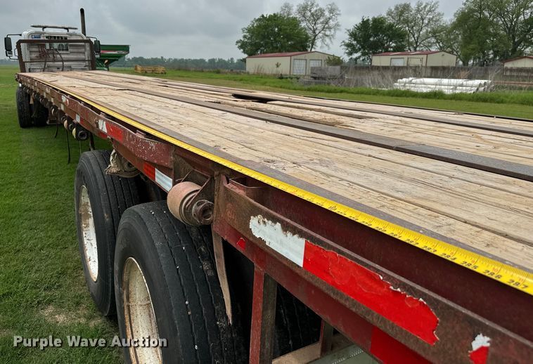 image for item EJ0579 1980 Aztec flatbed trailer