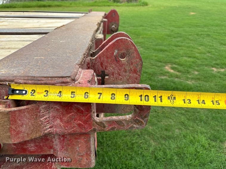 image for item EJ0579 1980 Aztec flatbed trailer