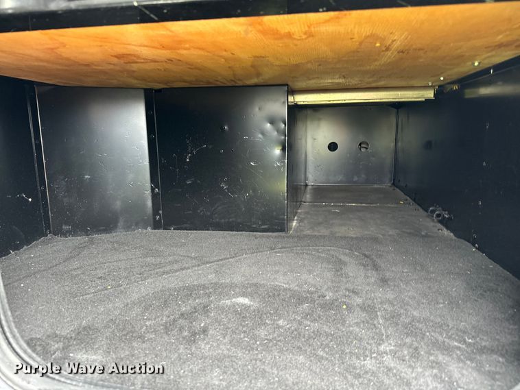 image for item EJ0596 1986 Peterbilt 359 semi truck