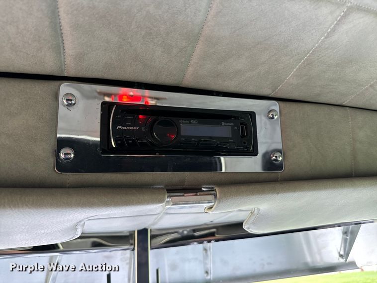 image for item EJ0596 1986 Peterbilt 359 semi truck