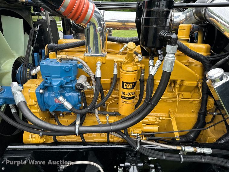 image for item EJ0596 1986 Peterbilt 359 semi truck