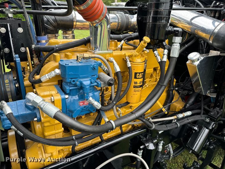 image for item EJ0596 1986 Peterbilt 359 semi truck