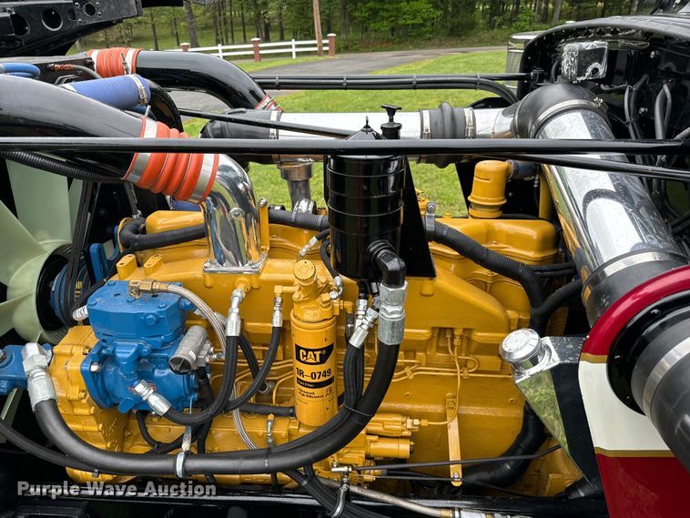 image for item EJ0596 1986 Peterbilt 359 semi truck