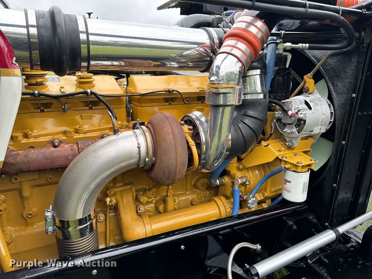 image for item EJ0596 1986 Peterbilt 359 semi truck