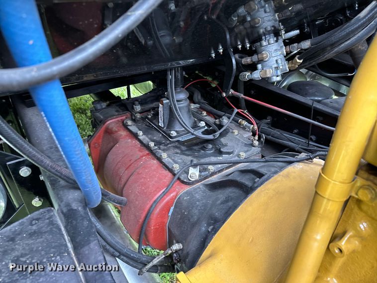 image for item EJ0596 1986 Peterbilt 359 semi truck