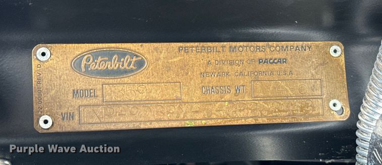 image for item EJ0596 1986 Peterbilt 359 semi truck