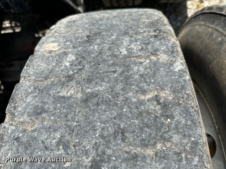 image for item EJ0608 2003 Western Star semi truck