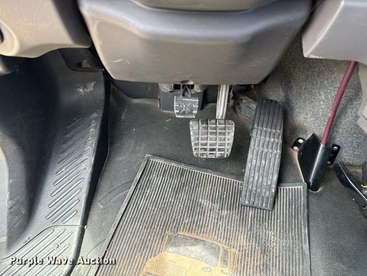 image for item EJ2684 2017 Freightliner  Business Class M2 truck cab and chassis