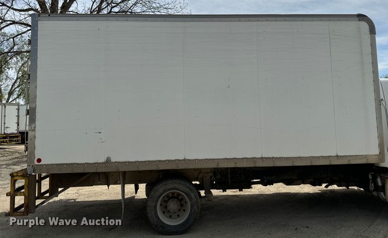 image for item EJ2685 2017 Freightliner  Business Class M2 box truck