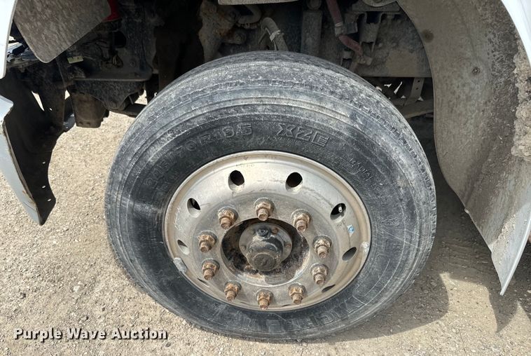 image for item EJ2685 2017 Freightliner  Business Class M2 box truck