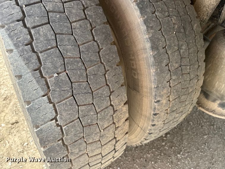 image for item EJ2685 2017 Freightliner  Business Class M2 box truck