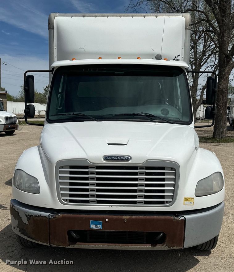 image for item EJ2686 2017 Freightliner  Business Class M2 box truck