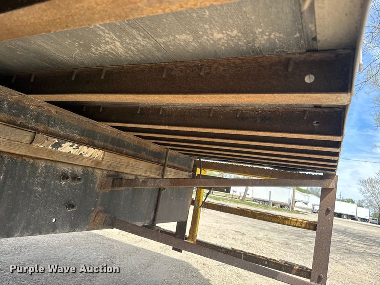 image for item EJ2686 2017 Freightliner  Business Class M2 box truck