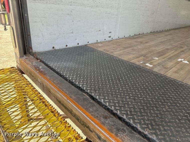 image for item EJ2686 2017 Freightliner  Business Class M2 box truck