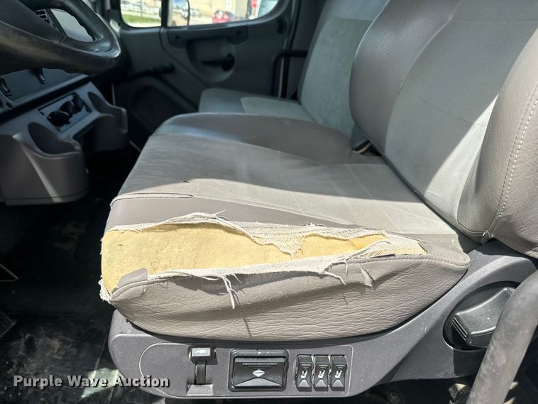 image for item EJ2686 2017 Freightliner  Business Class M2 box truck