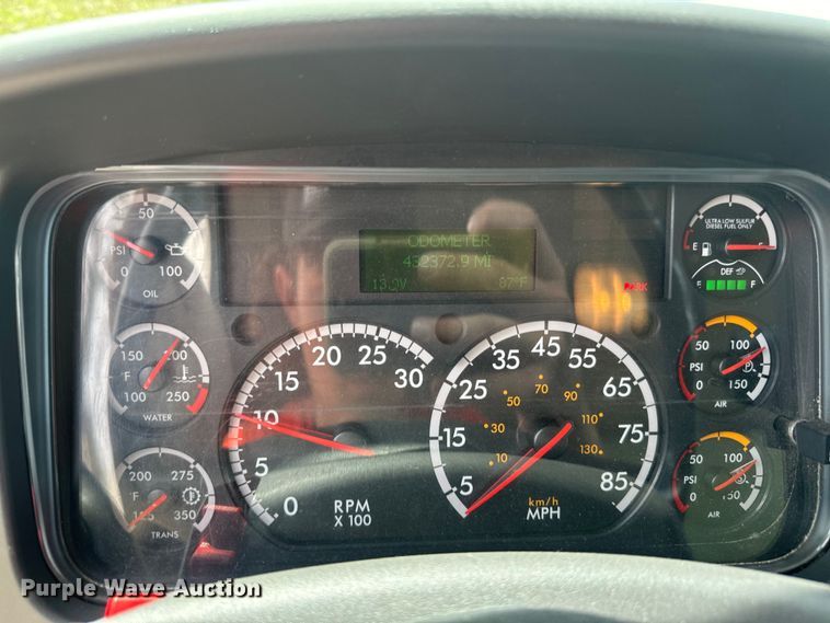 image for item EJ2686 2017 Freightliner  Business Class M2 box truck