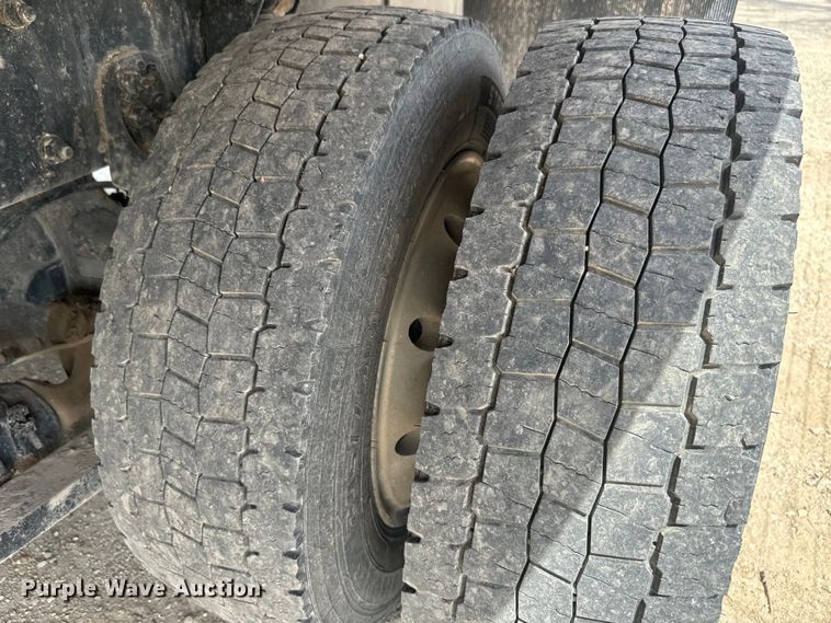 image for item EJ2686 2017 Freightliner  Business Class M2 box truck