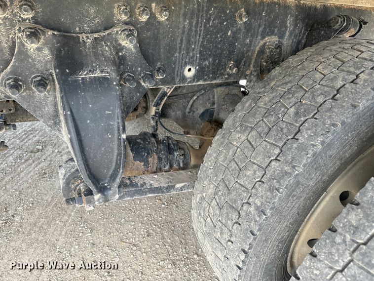 image for item EJ2686 2017 Freightliner  Business Class M2 box truck