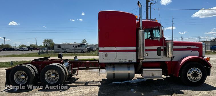 image for item EJ2696 2001 Peterbilt 379 semi truck