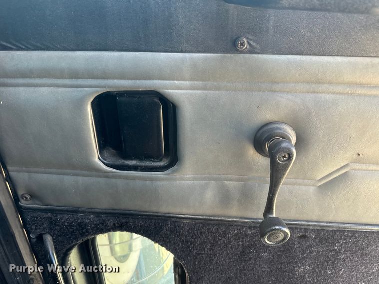 image for item EJ2696 2001 Peterbilt 379 semi truck