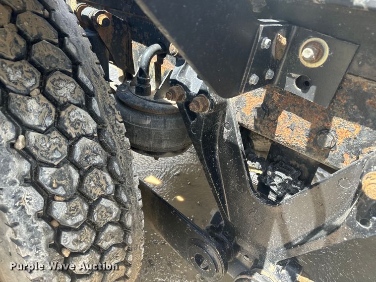 image for item EJ2697 2006 Kenworth T800 semi truck