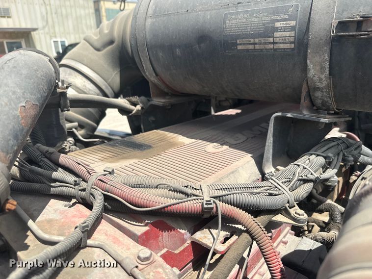 image for item EJ2697 2006 Kenworth T800 semi truck