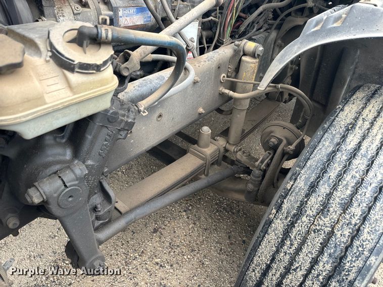 image for item EJ2723 2010 Freightliner Columbia  semi truck