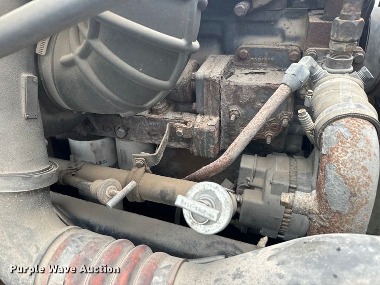 image for item EJ2723 2010 Freightliner Columbia  semi truck