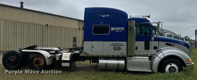 image for item EJ2725 2011 Peterbilt 386 semi truck