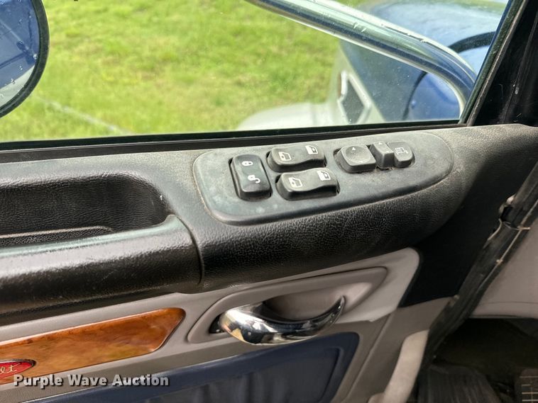 image for item EJ2725 2011 Peterbilt 386 semi truck