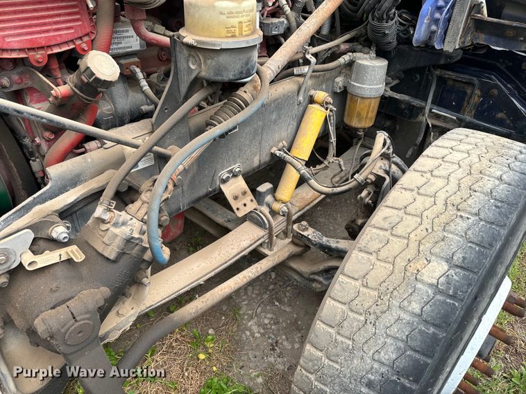 image for item EJ2725 2011 Peterbilt 386 semi truck