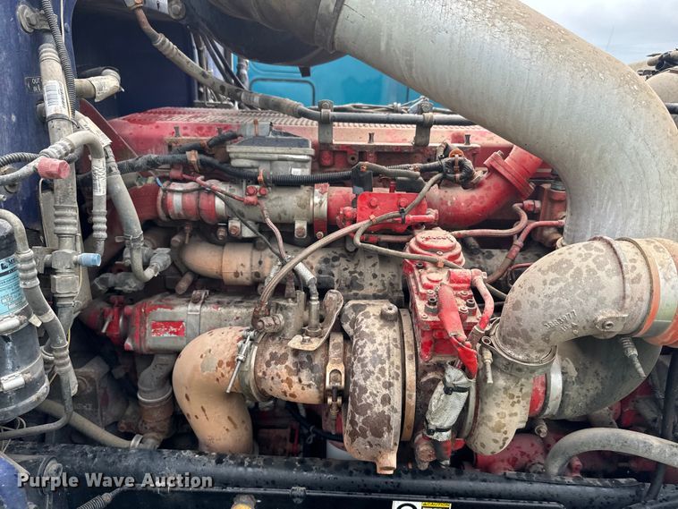 image for item EJ2725 2011 Peterbilt 386 semi truck