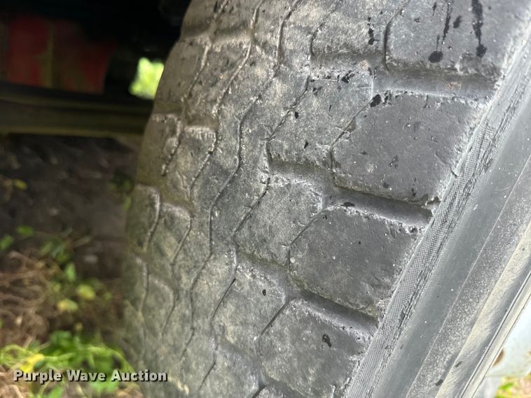 image for item EJ2725 2011 Peterbilt 386 semi truck